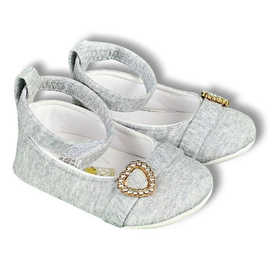 FALSE Item Type: Shoes
Color Family: Grey
Ideal For: Girls
Type: Ballerinas 