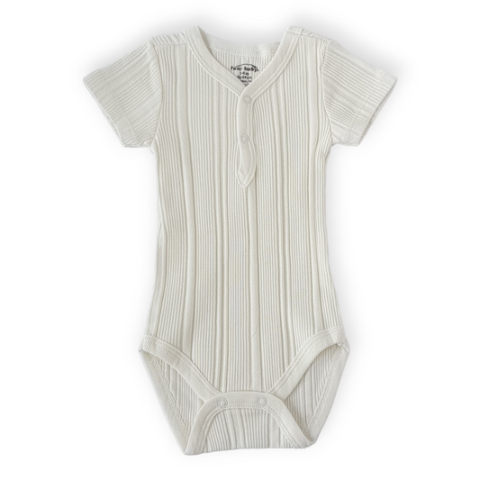 Basic White Unisex Body-Basic, Body, Bodysuit, Boy, Catboy, Catgirl, Catunisex, Creeper, Girl, Onesie, Short Sleeve, SS23, White-Fuar Baby-[Too Twee]-[Tootwee]-[baby]-[newborn]-[clothes]-[essentials]-[toys]-[Lebanon]