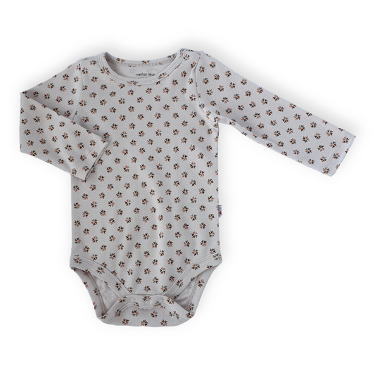 Organic Cotton Clover Body-Blue, Body, Bodysuit, Boy, Catboy, Catgirl, Catunisex, Creeper, Girl, Long sleeve, Multicolor, Off-white, Onesie, Orange, SS23, White-Mother Love-[Too Twee]-[Tootwee]-[baby]-[newborn]-[clothes]-[essentials]-[toys]-[Lebanon]