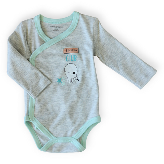 Organic Cotton Grey Pirates Club Wrapover Body-Body, Bodysuit, Boy, catboy, Club, Creeper, Cyan, FW23, Grey, Long sleeve, Onesie, Pirates, White, Wrapover-Mother Love-[Too Twee]-[Tootwee]-[baby]-[newborn]-[clothes]-[essentials]-[toys]-[Lebanon]